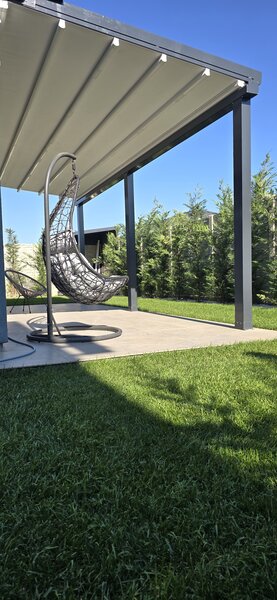 Pergole bioclimatice si inchideri terase din sticla Bucuresti